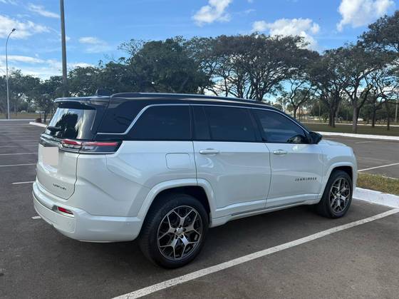 JEEP COMMANDER 2.0 TD380 TURBO DIESEL OVERLAND AT9